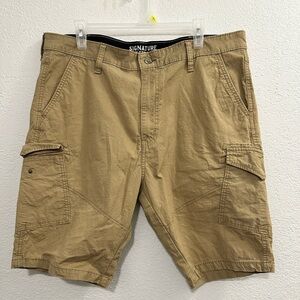 Men’s Levi Strauss cargo shorts size 38